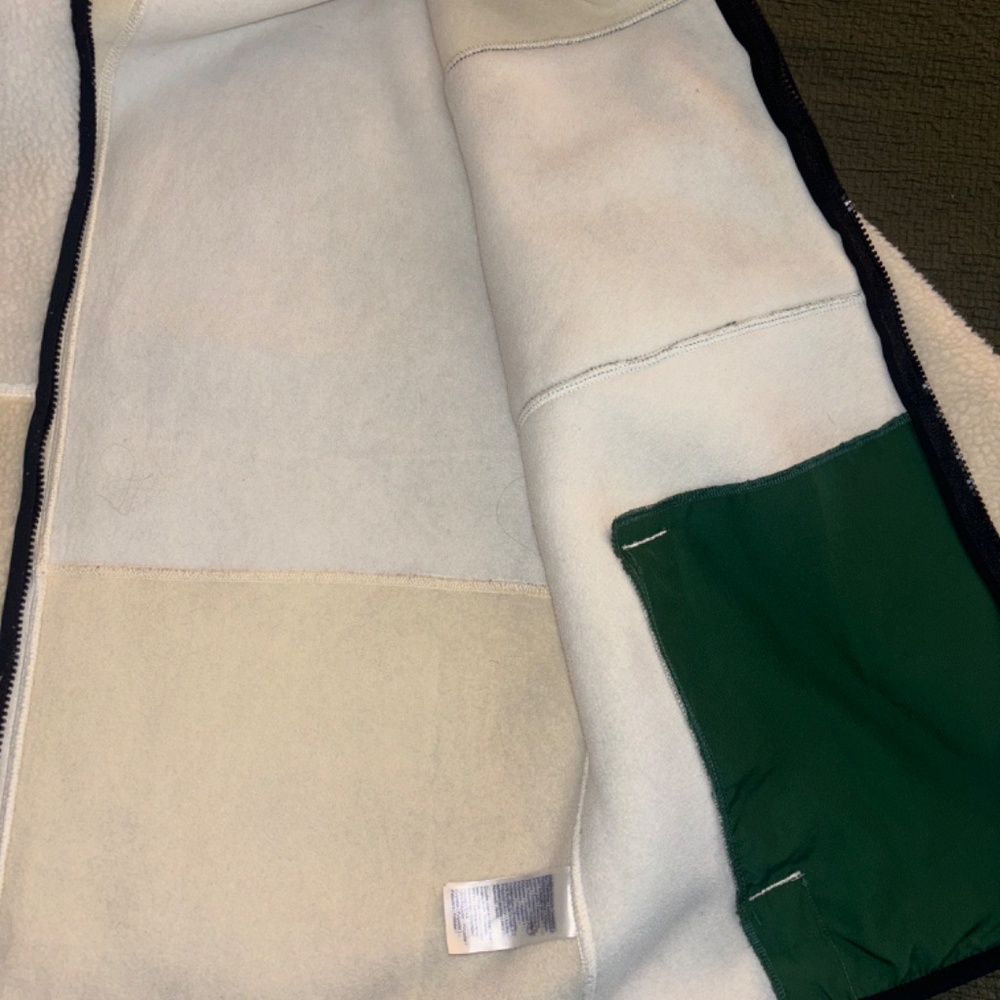 Lacoste jacket - Picture 12 of 14